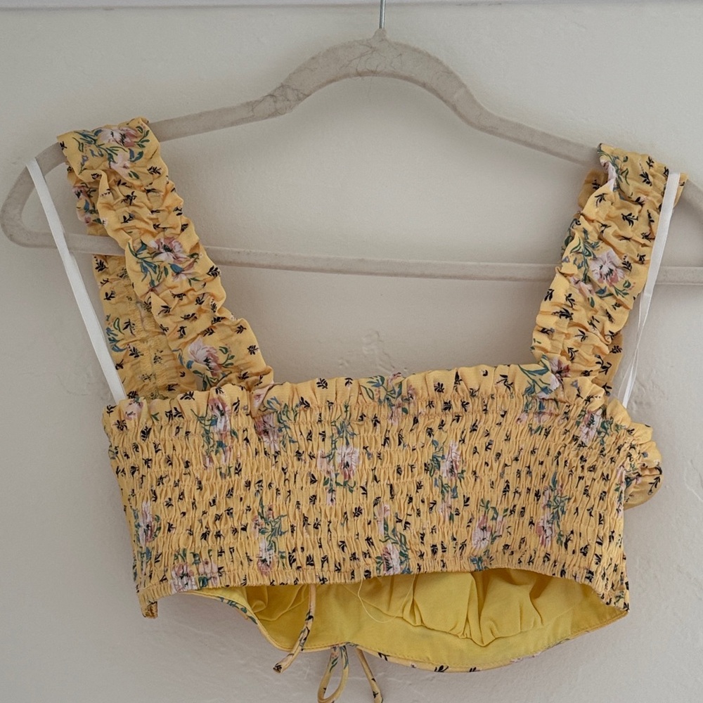 Floral Yellow Crop Top - Picture 5 of 5